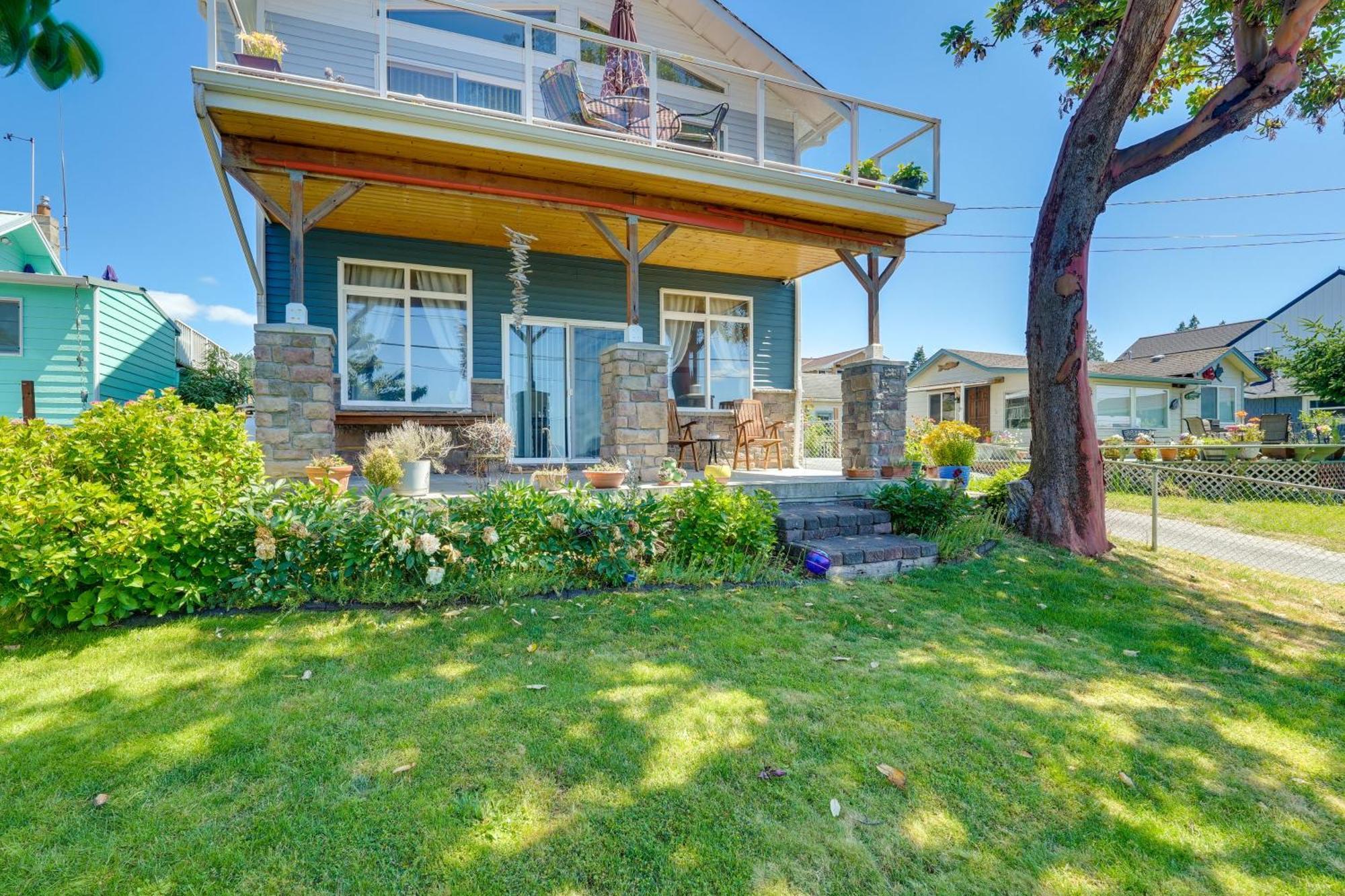 Camano Home With Ocean-View Deck - Walk To Water! Exterior photo