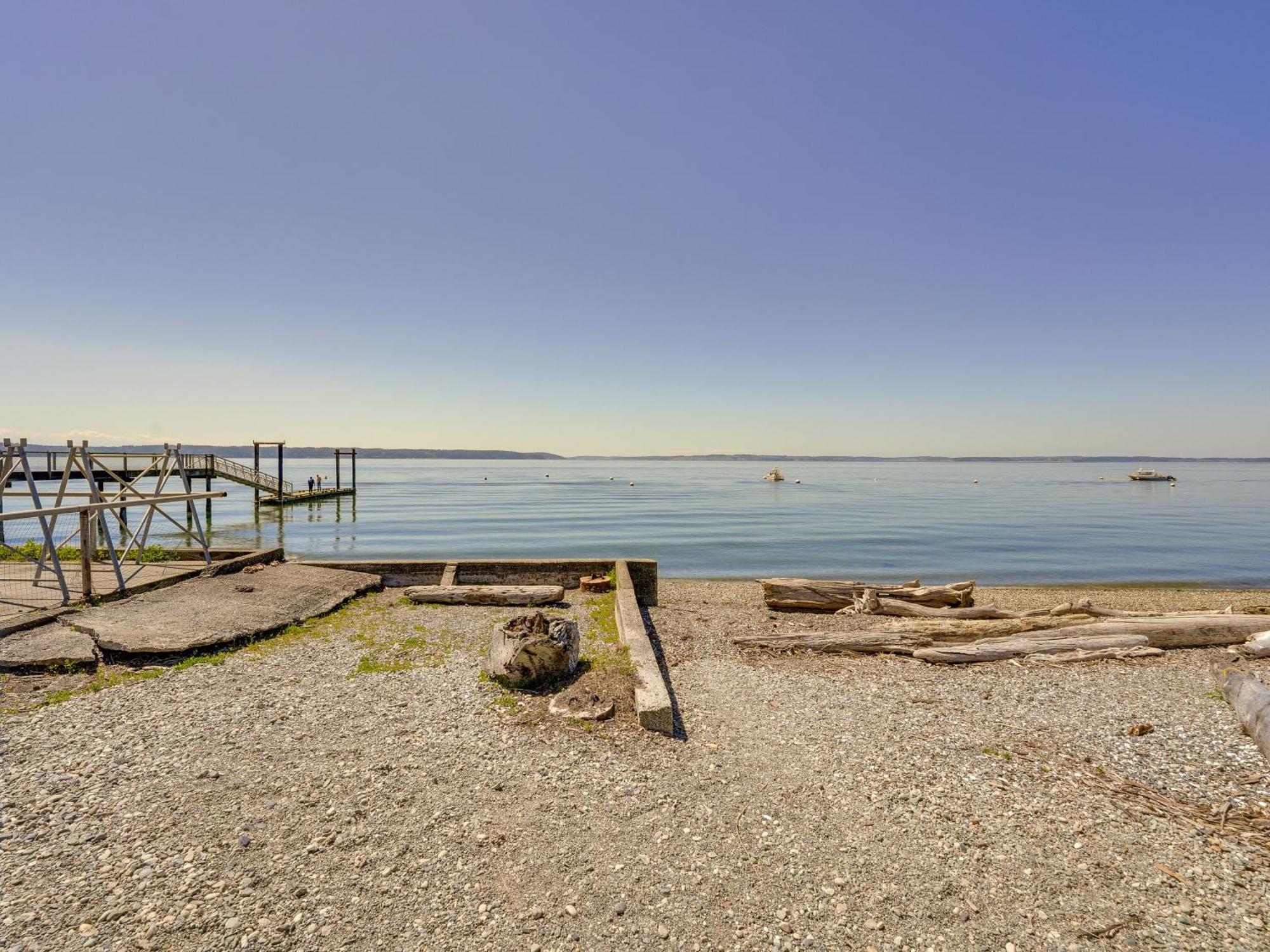 Camano Home With Ocean-View Deck - Walk To Water! Exterior photo